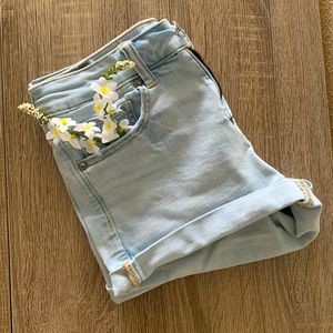 American Eagle high-rise shortie